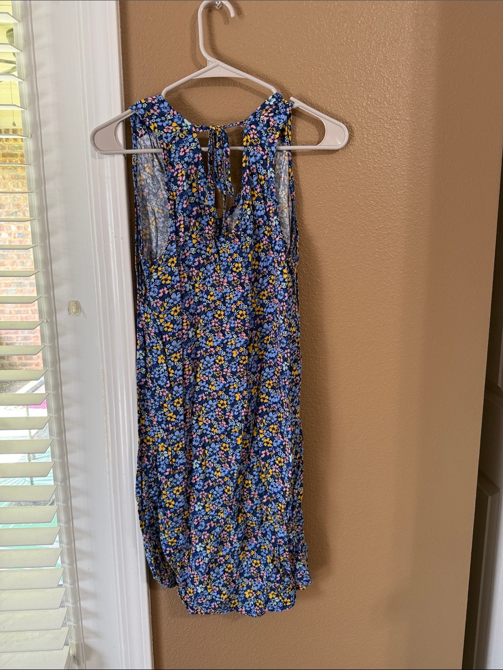 🥳 7/$10!! GAP Floral Tie-Back Halter Dress - Blue Multi - Picture 2 of 4